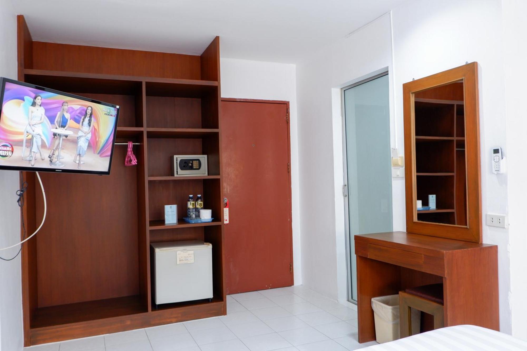 18 Coins Budget Hotel Pattaja Kültér fotó