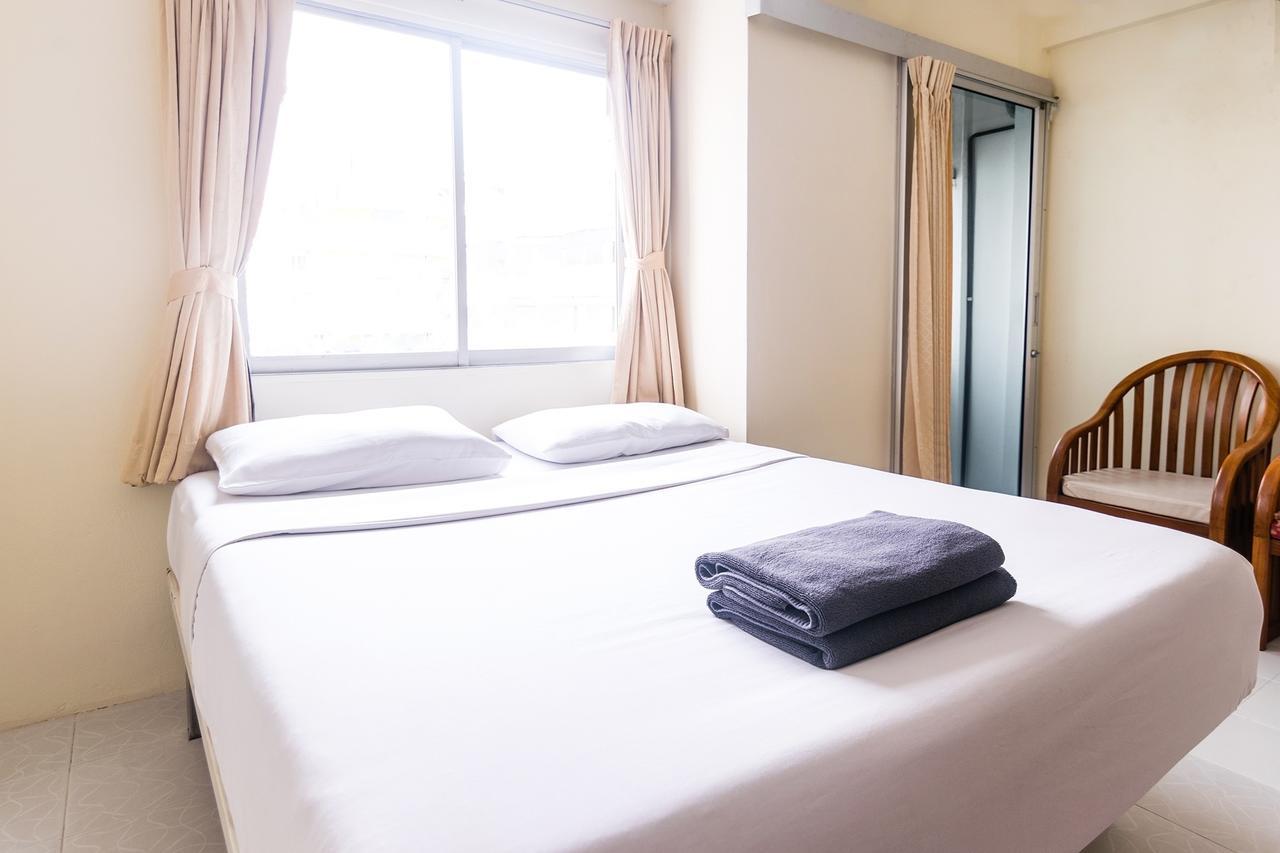 18 Coins Budget Hotel Pattaja Kültér fotó
